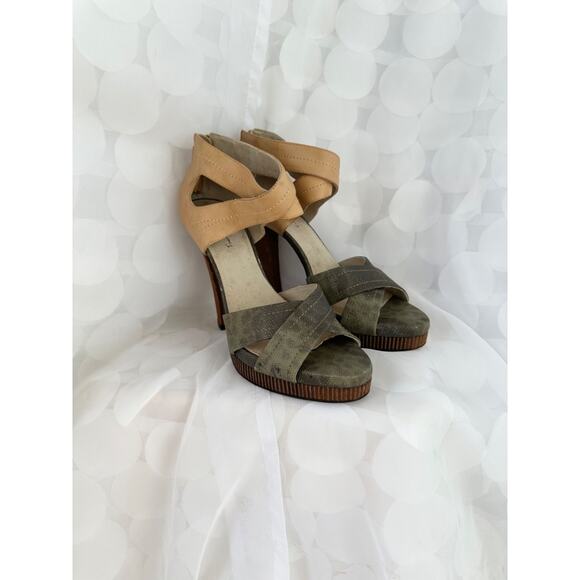Elizabeth & James 10 Strappy Wood HIGH heels leather Gray Reptile ankle strap - Picture 3 of 10